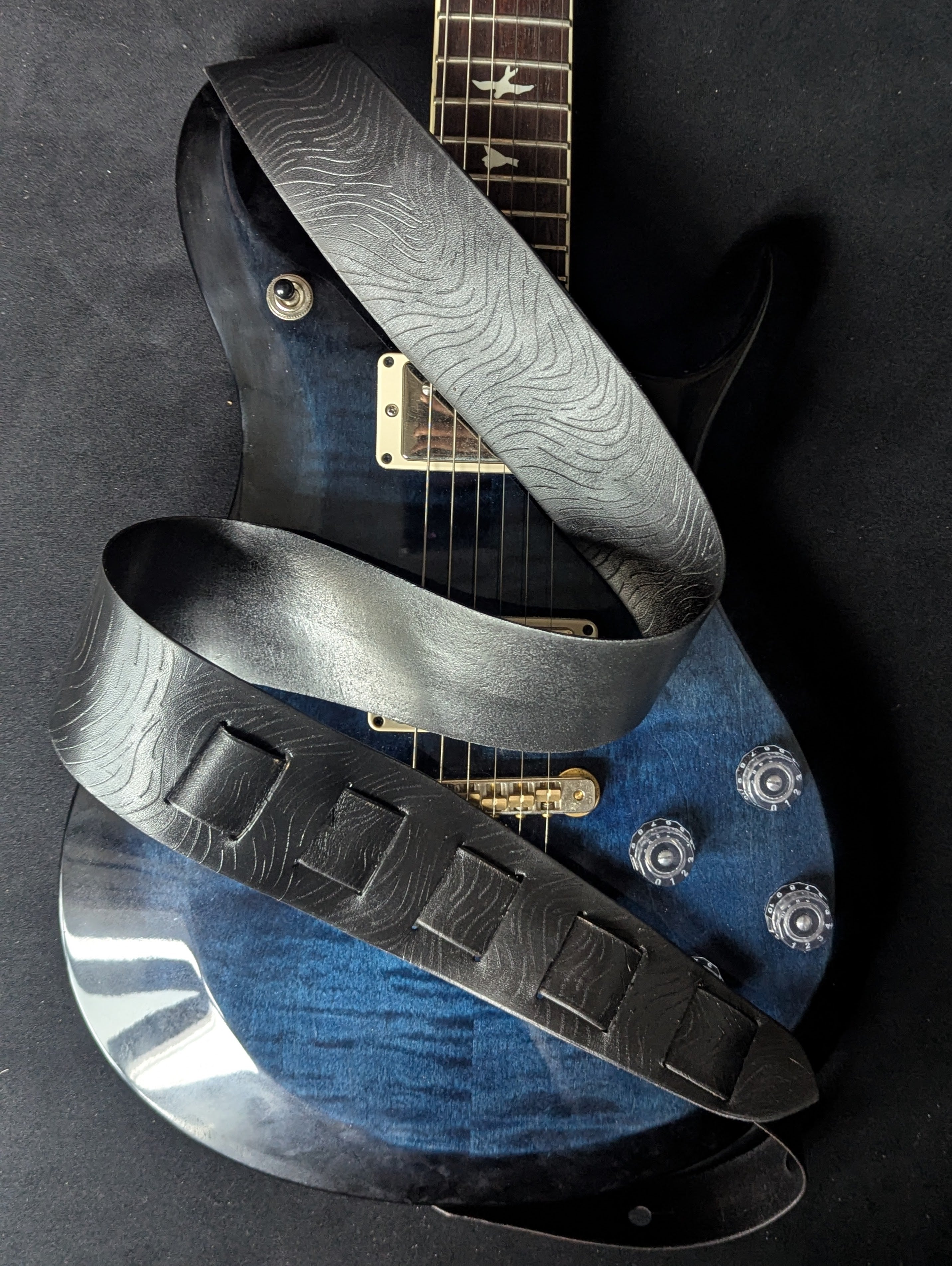The Waves Guitar Strap